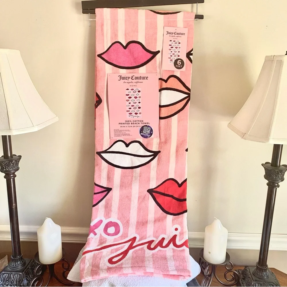 Juicy Couture NWT Pink and Red Lip Print Beach Towel 6 feet long